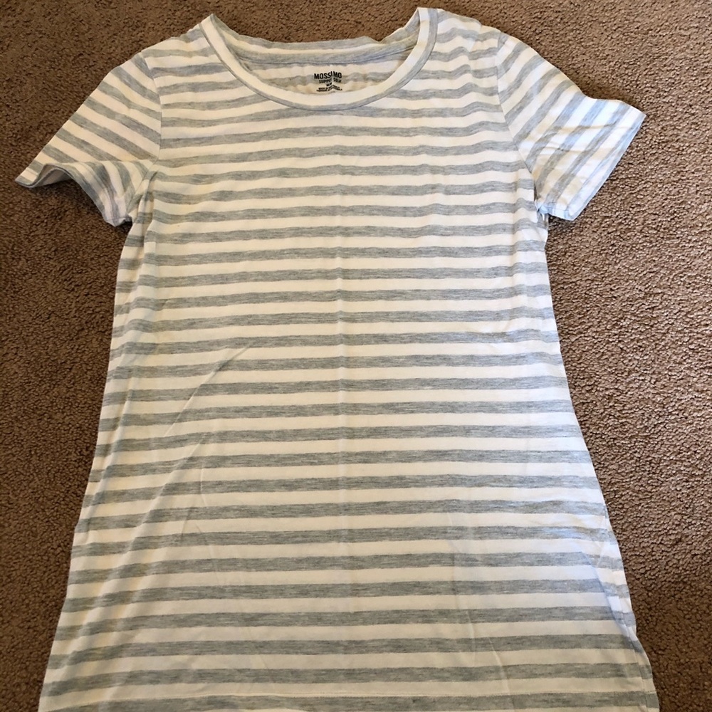 Mossimo Supply Co // Short Sleeve Tee